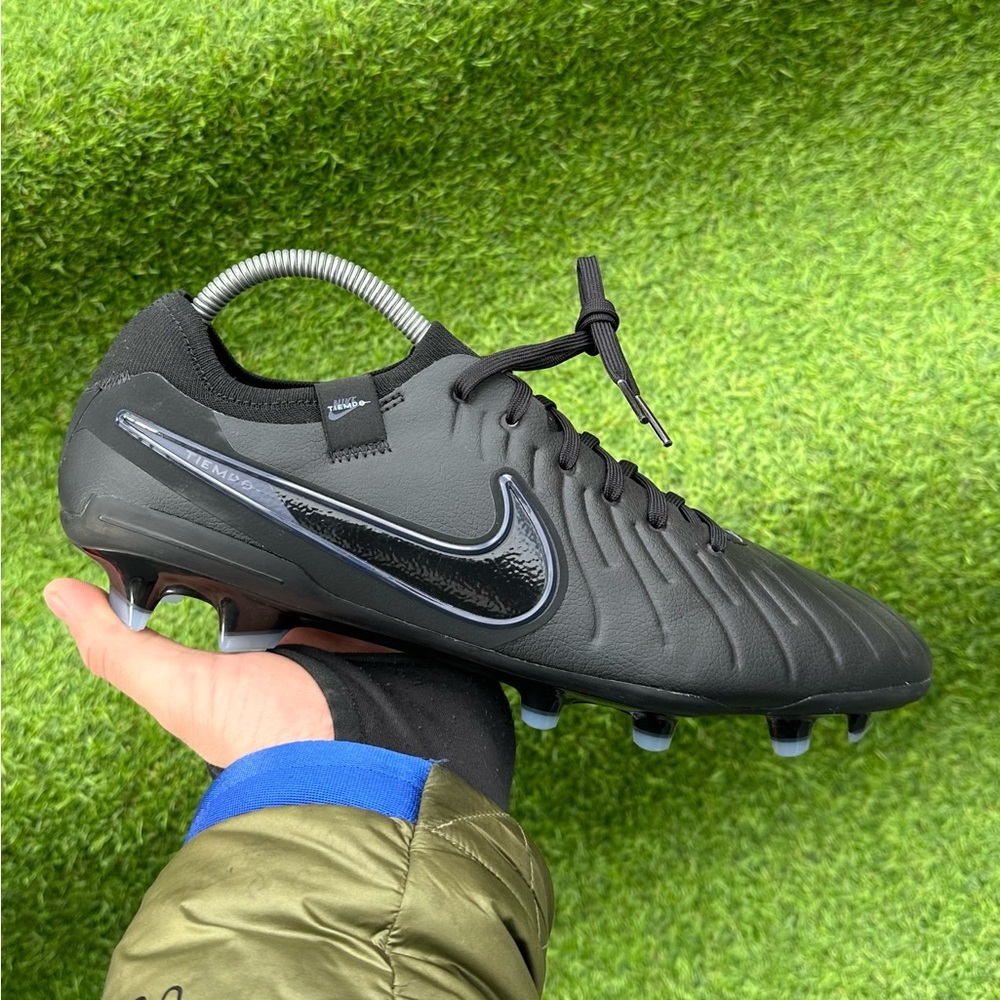 Nike Tiempo Legend 10 Pro FG Firm Ground 
Men's Soccer Cleats Authentic 10 US